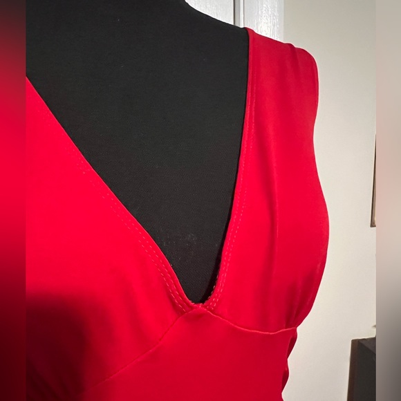 Moda International Scarlet Red Sleeveless Dress Size Medium - Picture 3 of 8